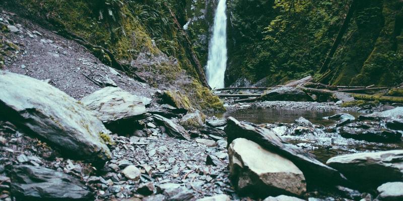 《个人信息保护法》时代的企业合规指南：从商标注册到跨境数据传输的全面应对
